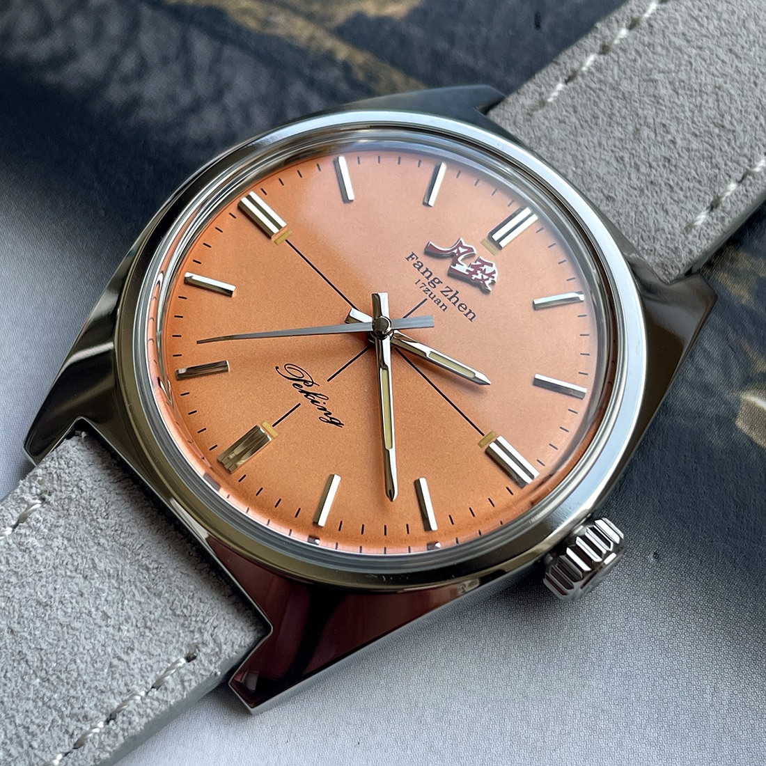 Vintage Watch Collecting - Merkur Horloge Zalm Wijzerplaat Horloge Metalen