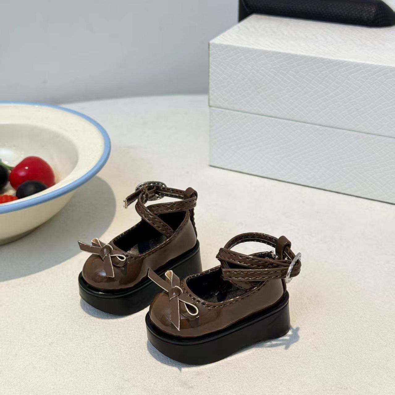 Koffiebruine strikplatform pop - Vintage Collectible And Vintage Dolls recensie en prijs