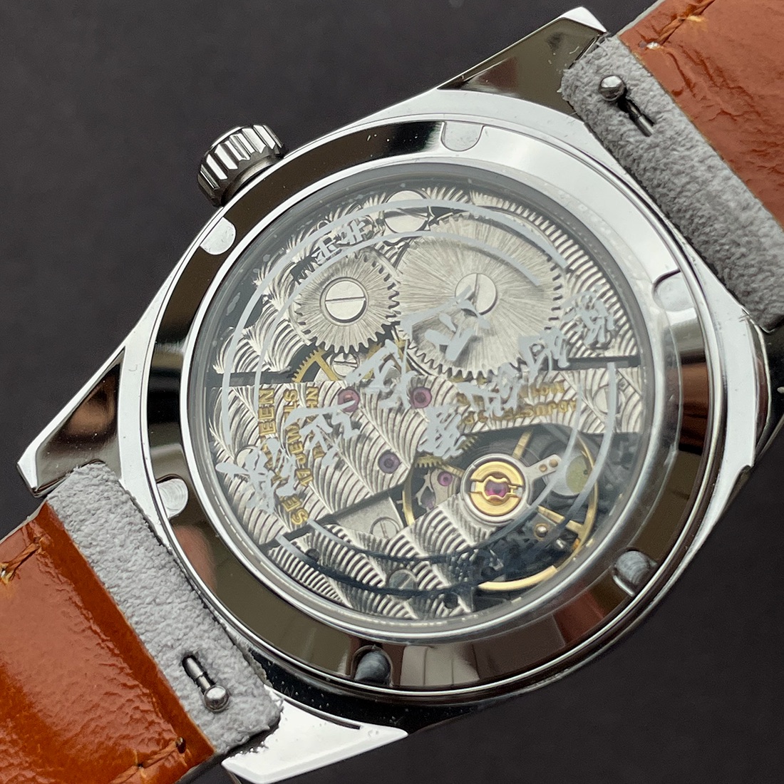 Merkur Horloge Zalm Wijzerplaa - Vintage Watch Collecting recensie en prijs